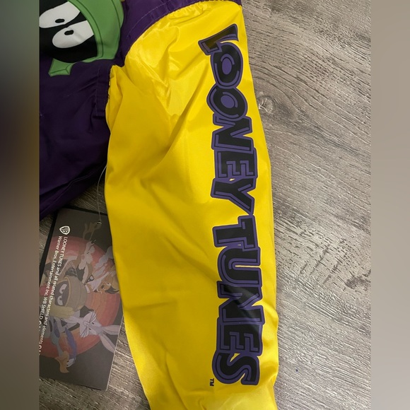 MEMBERS ONLY Toddler’s Marvin the Martian Bomber Jacket - Picture 5 of 8